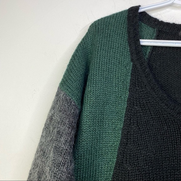 Mango Colorblock V-Neck Wool Blend Sweater High Low Drop Sleeve Gray Green Black - Picture 5 of 15